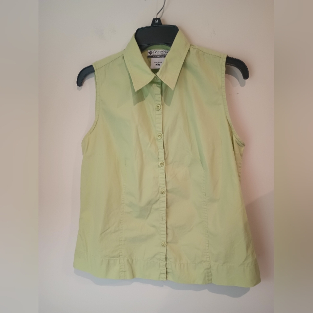 Columbia Women's Sleeveless Button-Up Top - Light Green